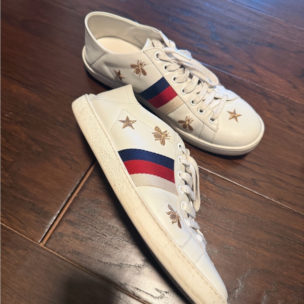 Gucci White Sneakers with Red and Blue Stripes